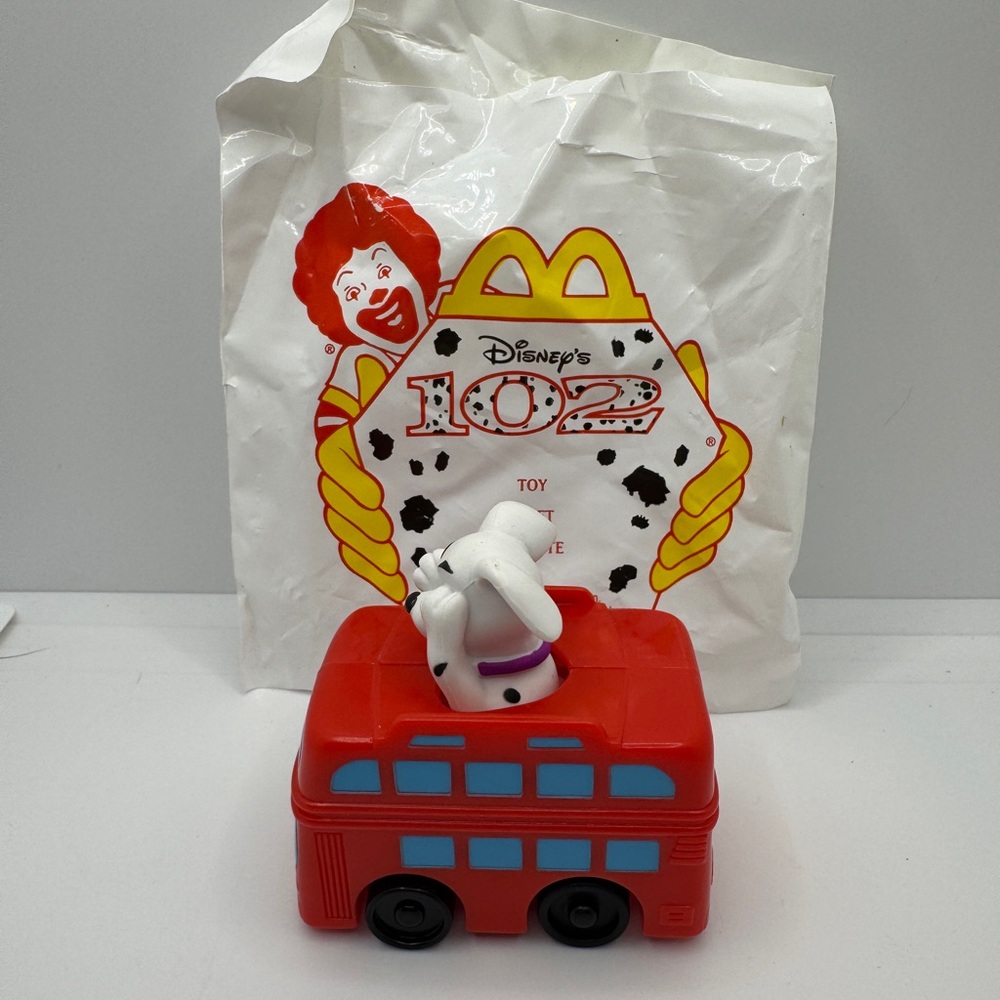 2000 McDonald’s‎ Happy Meal Toy 102 Dalmatians Puppy on a Bus 101 Car Wheels